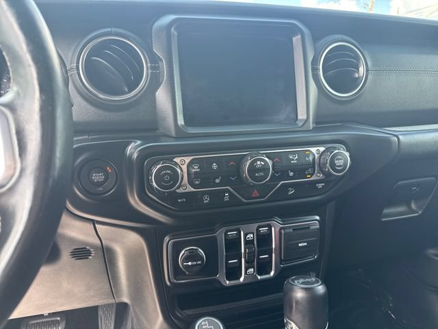 Used 2019 Jeep Wrangler Unlimited Sahara AWD/4WD image 18