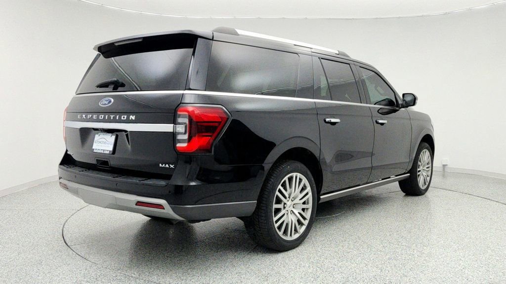Used 2022 Ford Expedition Max Limited image 5