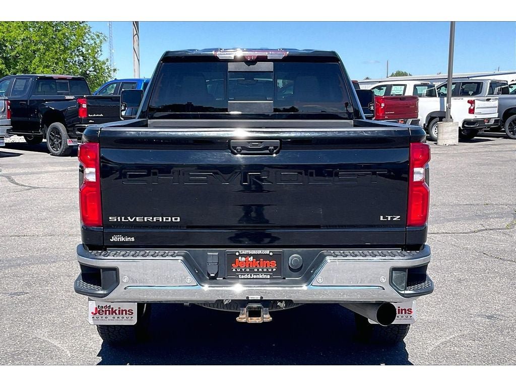 Used 2020 Chevrolet Silverado 3500 LTZ w/ LTZ Premium Package AWD/4WD image 4