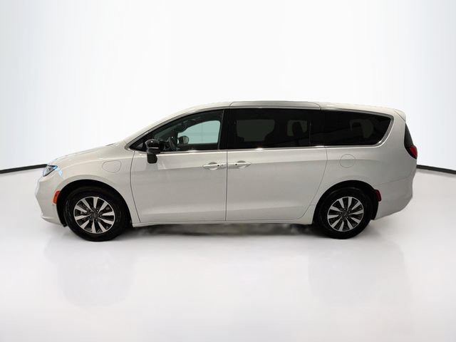 Used 2026 Chrysler Pacifica Select FWD image 4