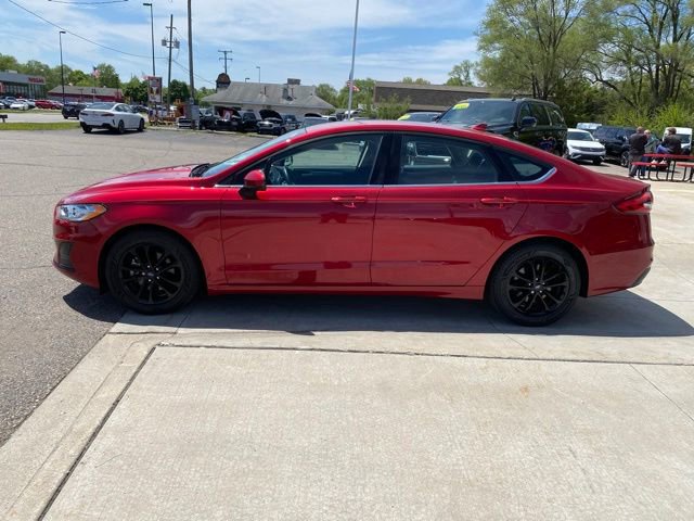 Used 2020 Ford Fusion SE FWD image 8