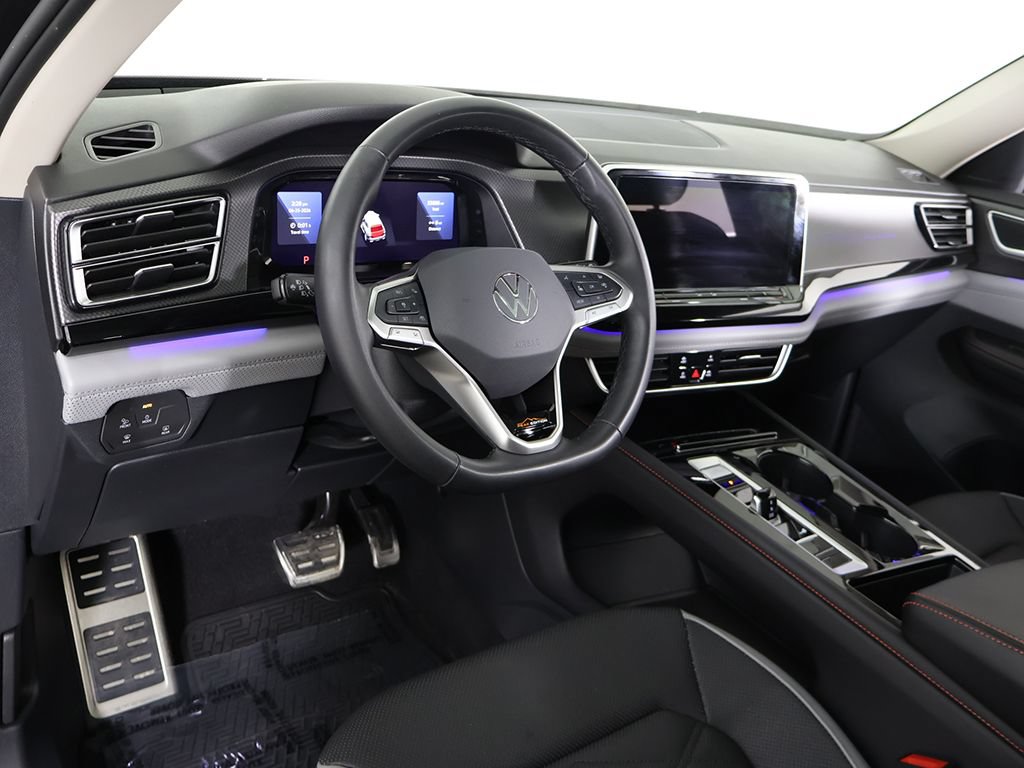 Used 2024 Volkswagen Atlas Peak Edition SEL AWD/4WD image 32