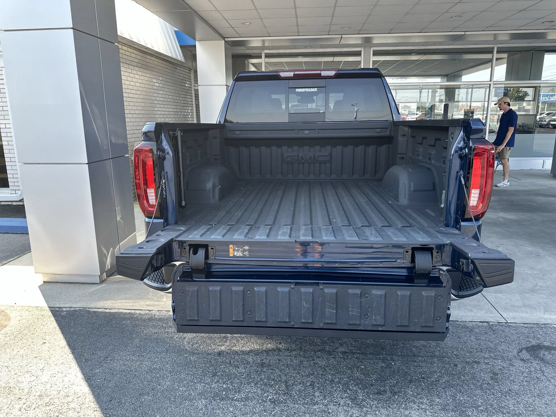 Certified 2023 GMC Sierra 1500 SLT w/ SLT Premium Package AWD/4WD image 37