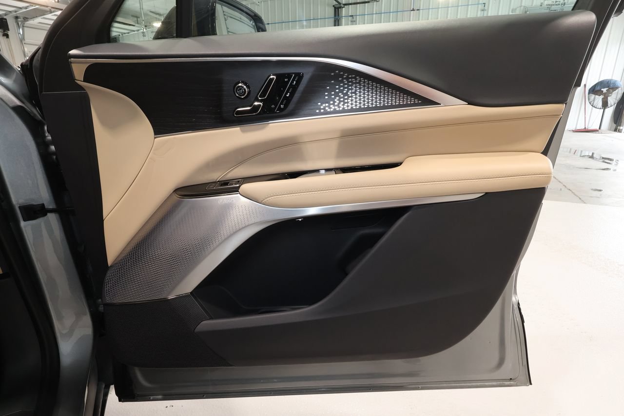 Certified 2026 Cadillac Lyriq Signature Luxury w/ Nappa Leather Package AWD/4WD image 18