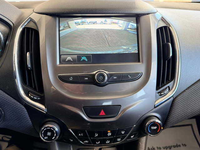 Used 2018 Chevrolet Cruze LT w/ Convenience Package image 22