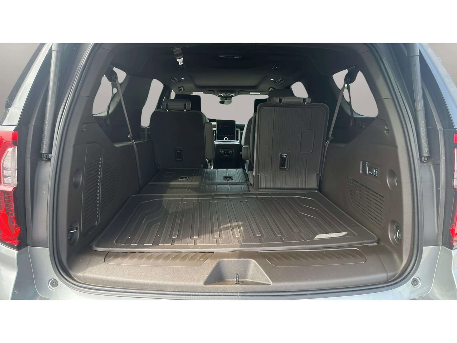 Used 2026 GMC Yukon XL Elevation w/ Elevation Premium Package RWD image 19