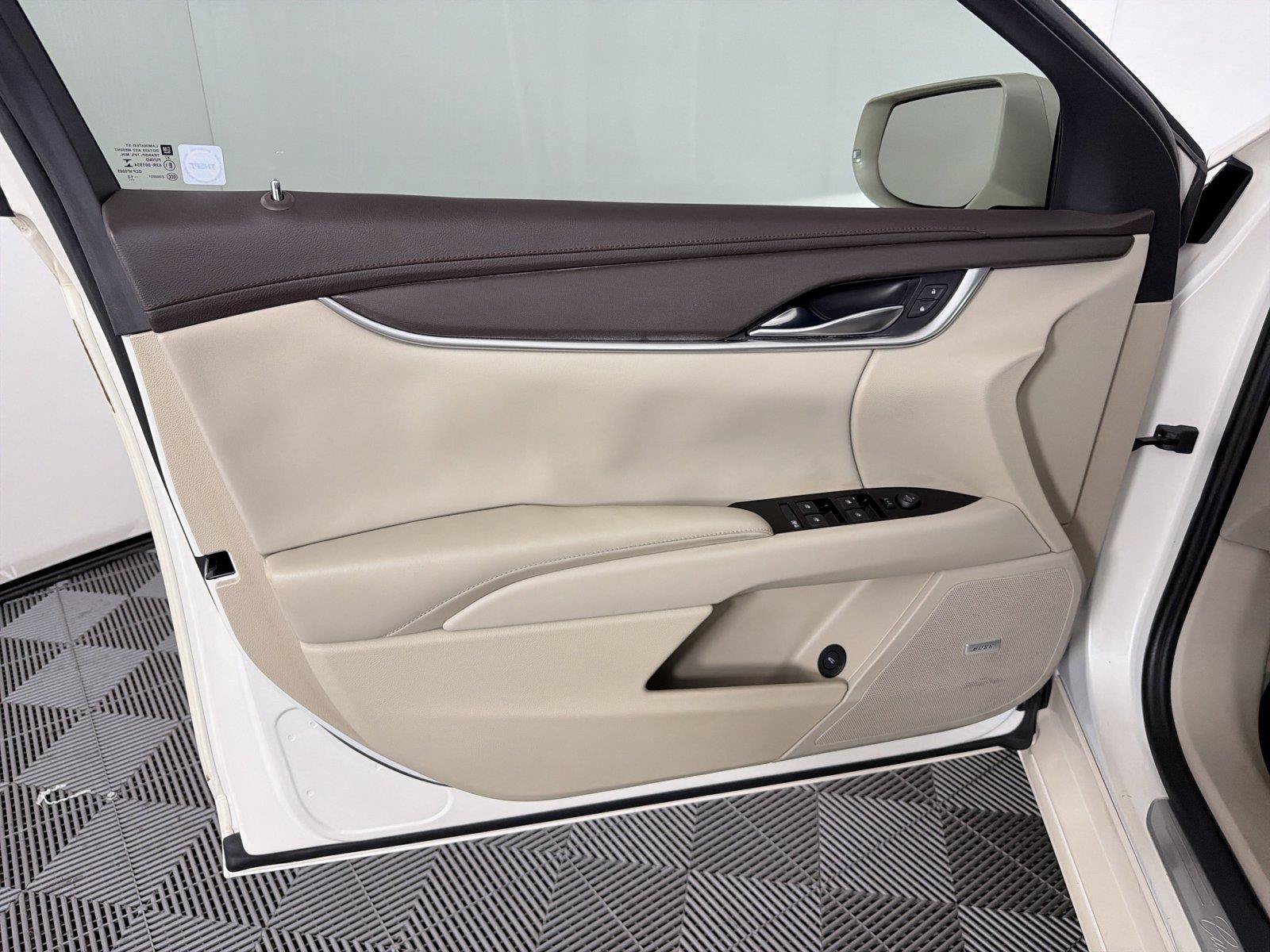 Certified 2014 Cadillac XTS FWD image 8
