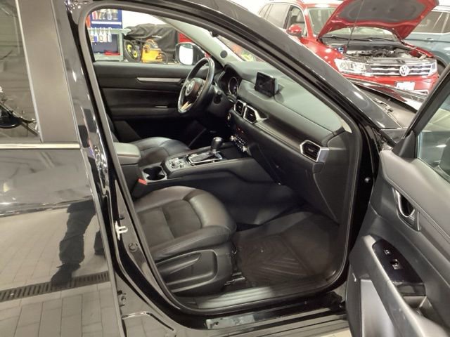 Used 2020 MAZDA CX-5 Touring image 11