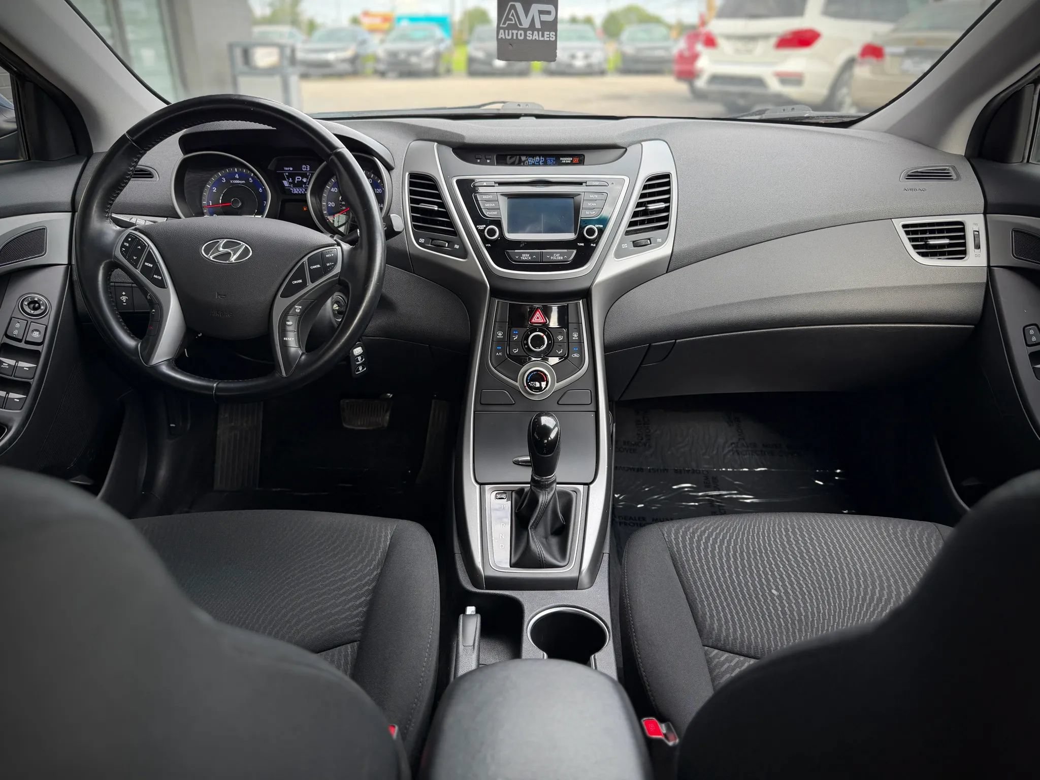 Used 2015 Hyundai Elantra SE w/ Option Group 03 FWD image 9