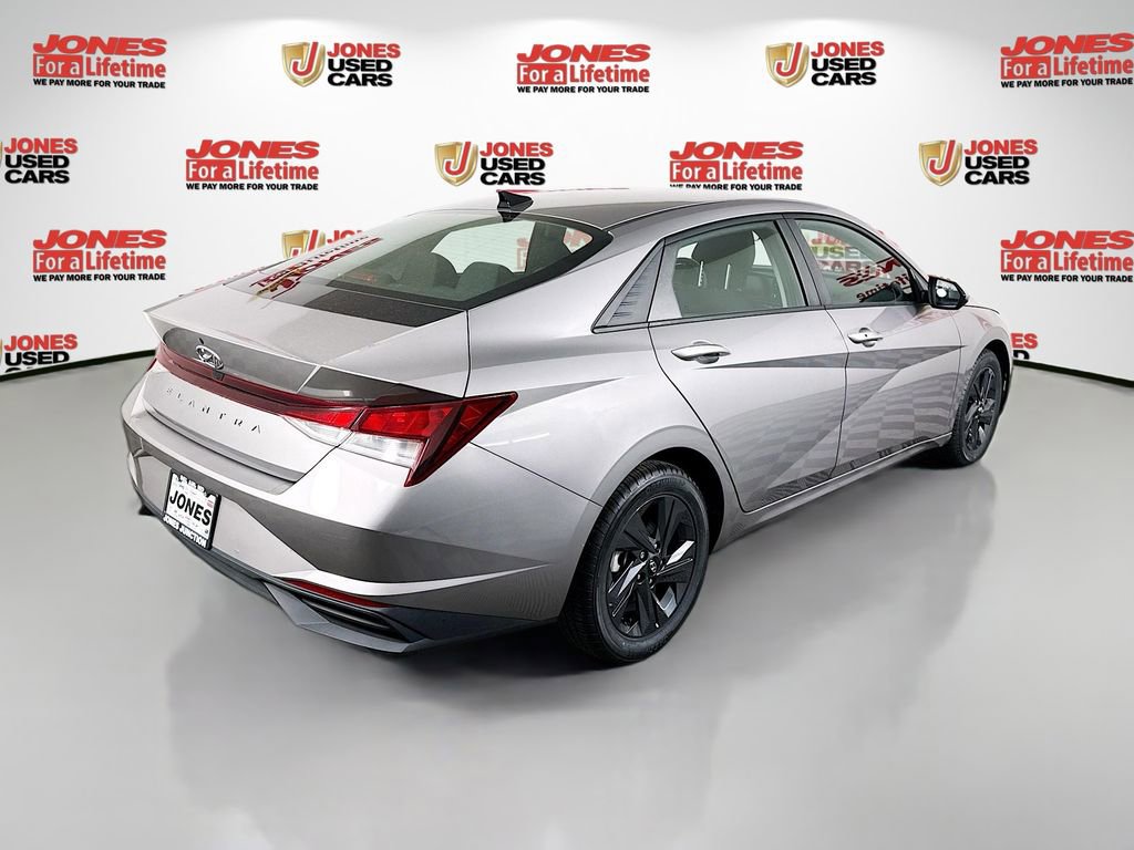 Used 2021 Hyundai Elantra SEL image 14