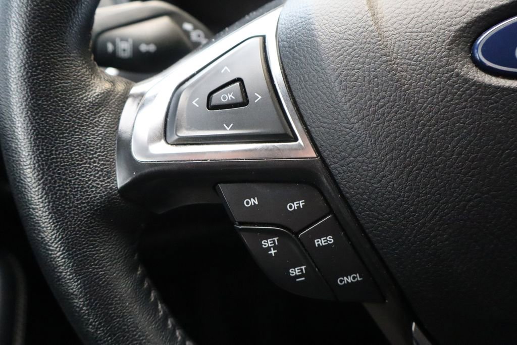 Used 2024 Ford Edge Titanium image 25