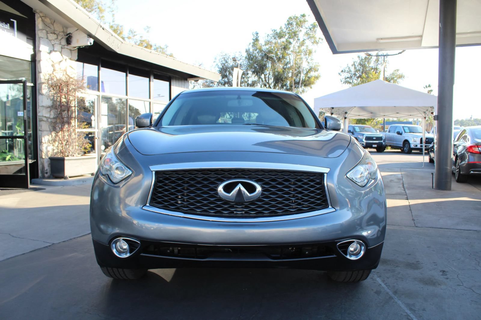 Used 2017 INFINITI QX70 2WD image 8