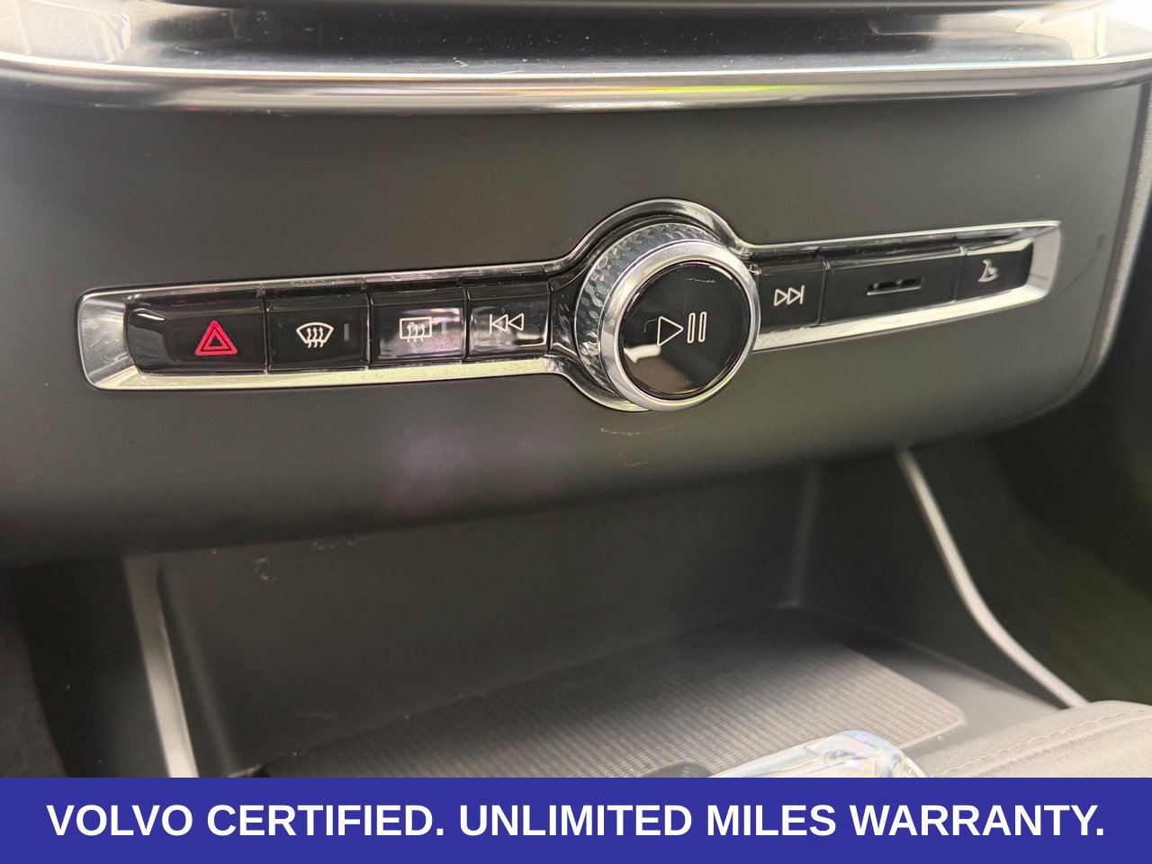Certified 2026 Volvo XC90 B6 Plus AWD/4WD image 23