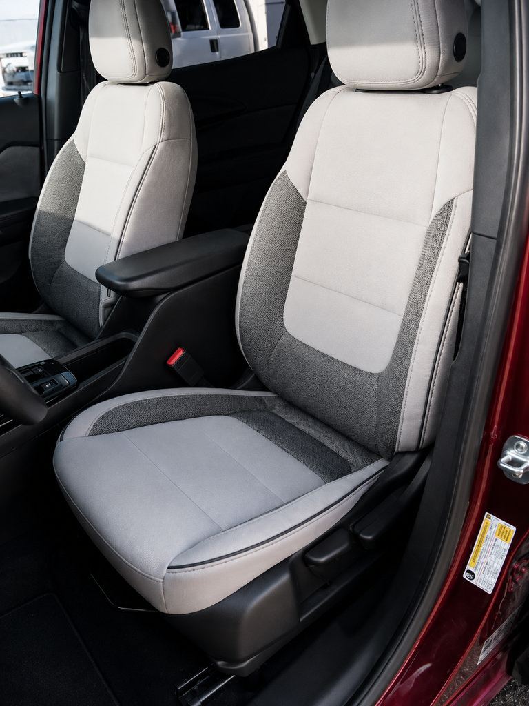 Used 2025 Chevrolet TrailBlazer LT FWD image 6