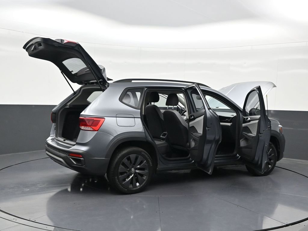Used 2024 Volkswagen Taos S FWD image 31