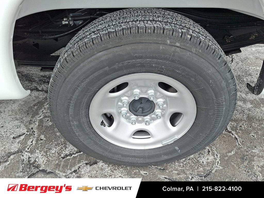 New 2025 Chevrolet Express 2500 w/ Driver Convenience Package RWD image 5