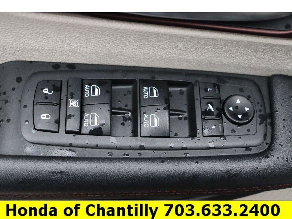 Used 2019 Chrysler Pacifica Limited w/ Advanced Safetytec Group image 22