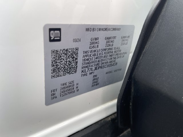 Used 2025 Chevrolet Trax RS w/ Driver Confidence Package FWD image 34