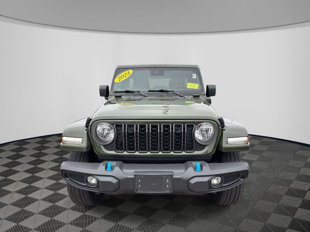 Used 2024 Jeep Wrangler Unlimited w/ Convenience Group AWD/4WD image 6