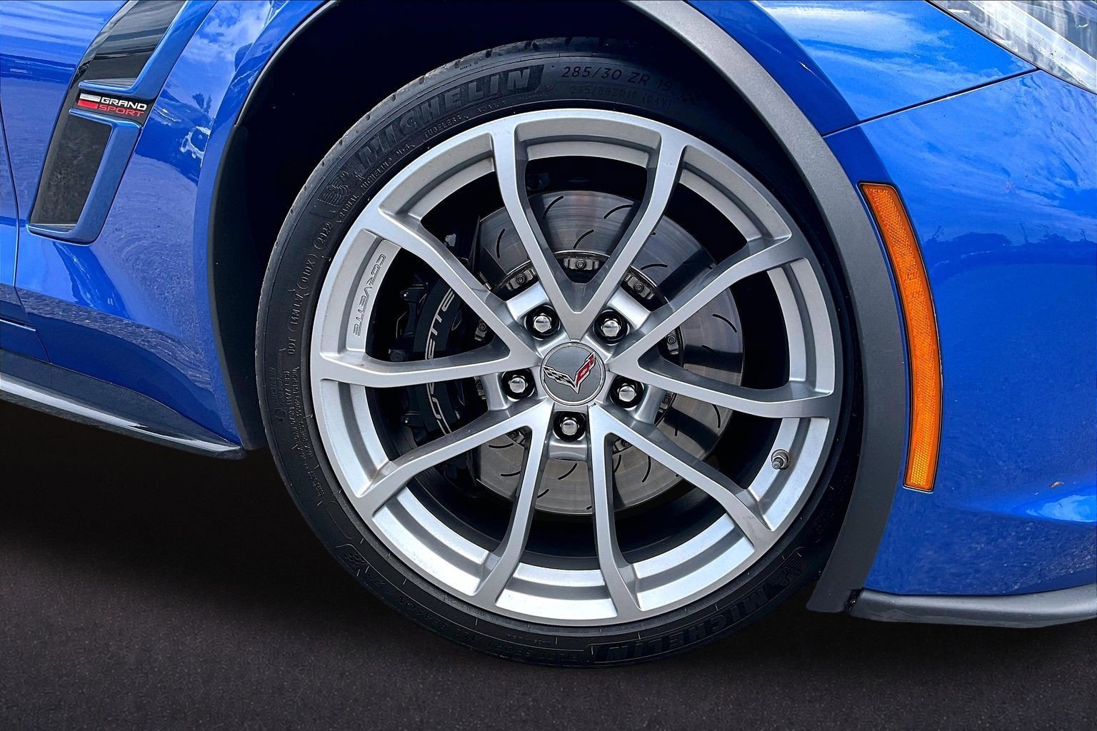 Used 2019 Chevrolet Corvette Grand Sport RWD image 9