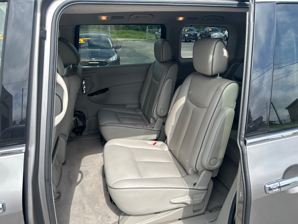Used 2012 Nissan Quest SL FWD image 10
