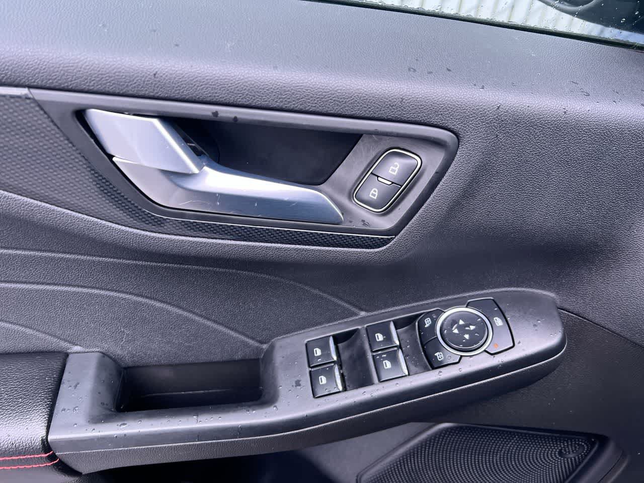 Used 2023 Ford Escape ST-Line AWD/4WD image 13