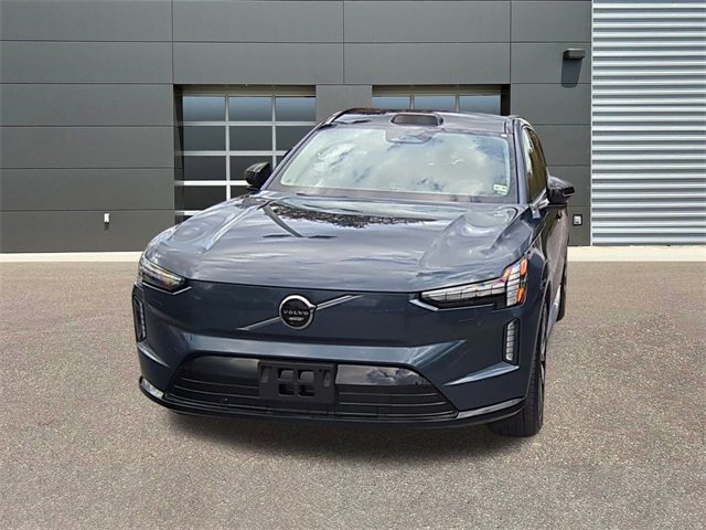 New 2025 Volvo EX90 Ultra image 2