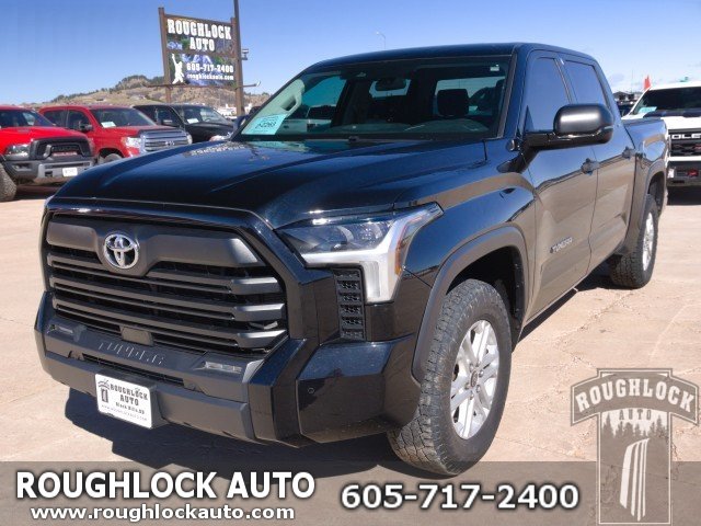 Used 2022 Toyota Tundra SR5 w/ SR5 Convenience Package AWD/4WD image 1