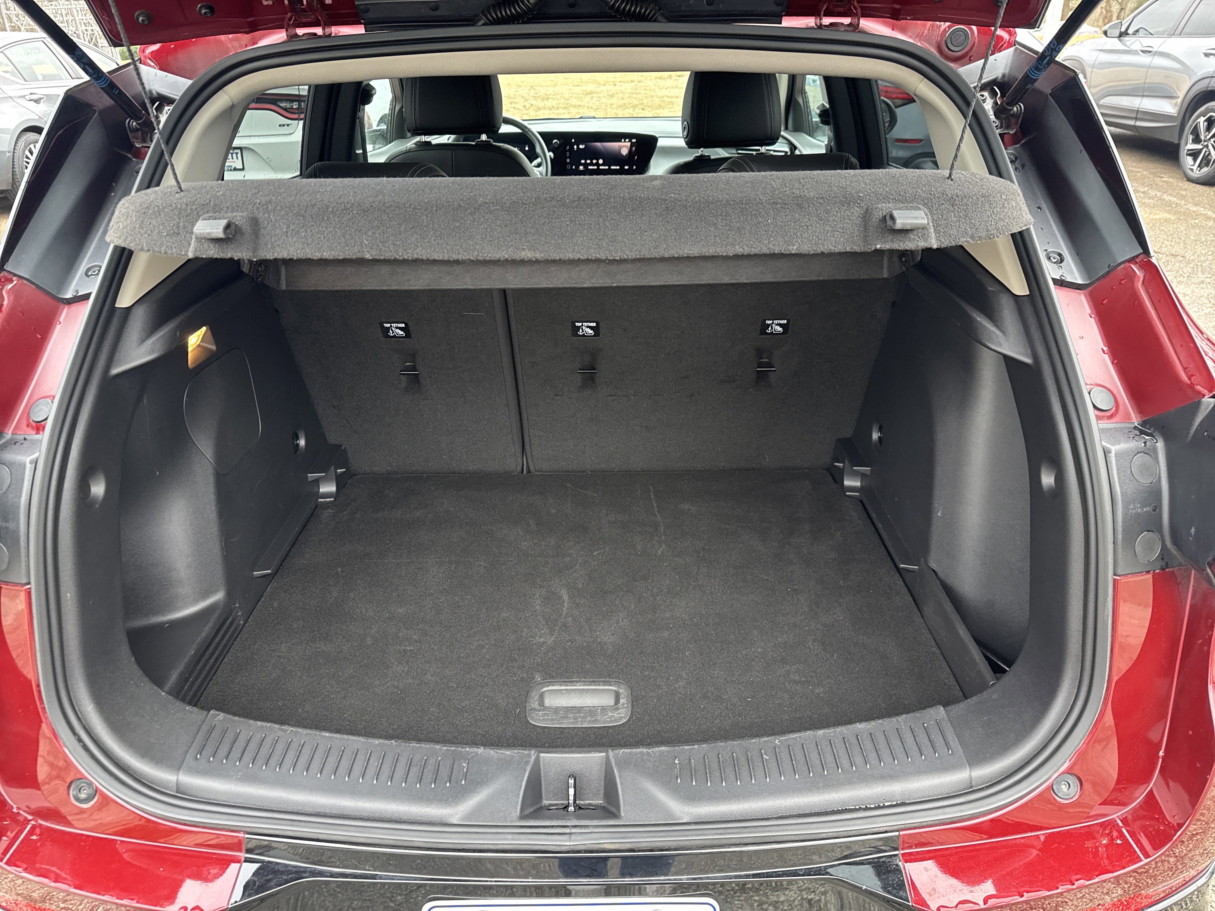 Used 2024 Buick Encore GX Sport Touring image 8