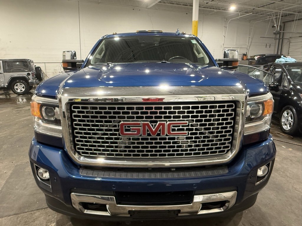 Used 2016 GMC Sierra 2500 Denali w/ Duramax Plus Package image 2