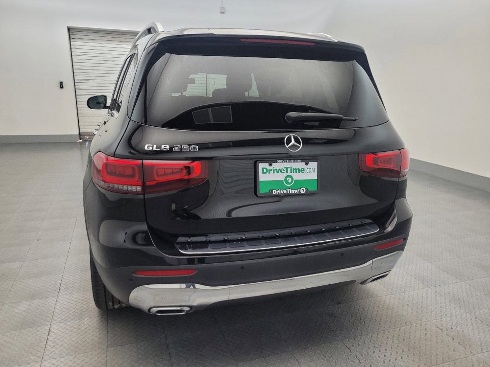 Used 2021 Mercedes-Benz GLB 250 w/ Premium Package image 6