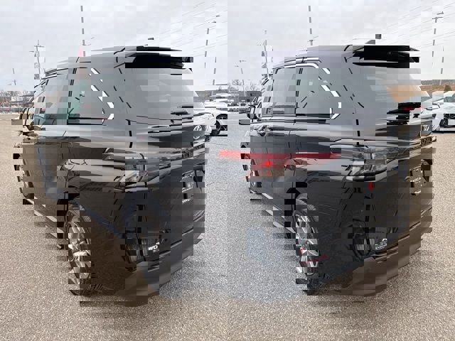 Certified 2024 Toyota Sienna XLE image 9