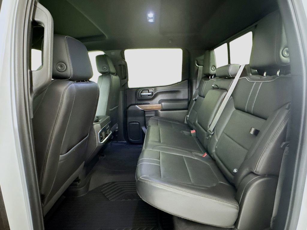 Used 2021 Chevrolet Silverado 1500 High Country w/ Technology Package image 24