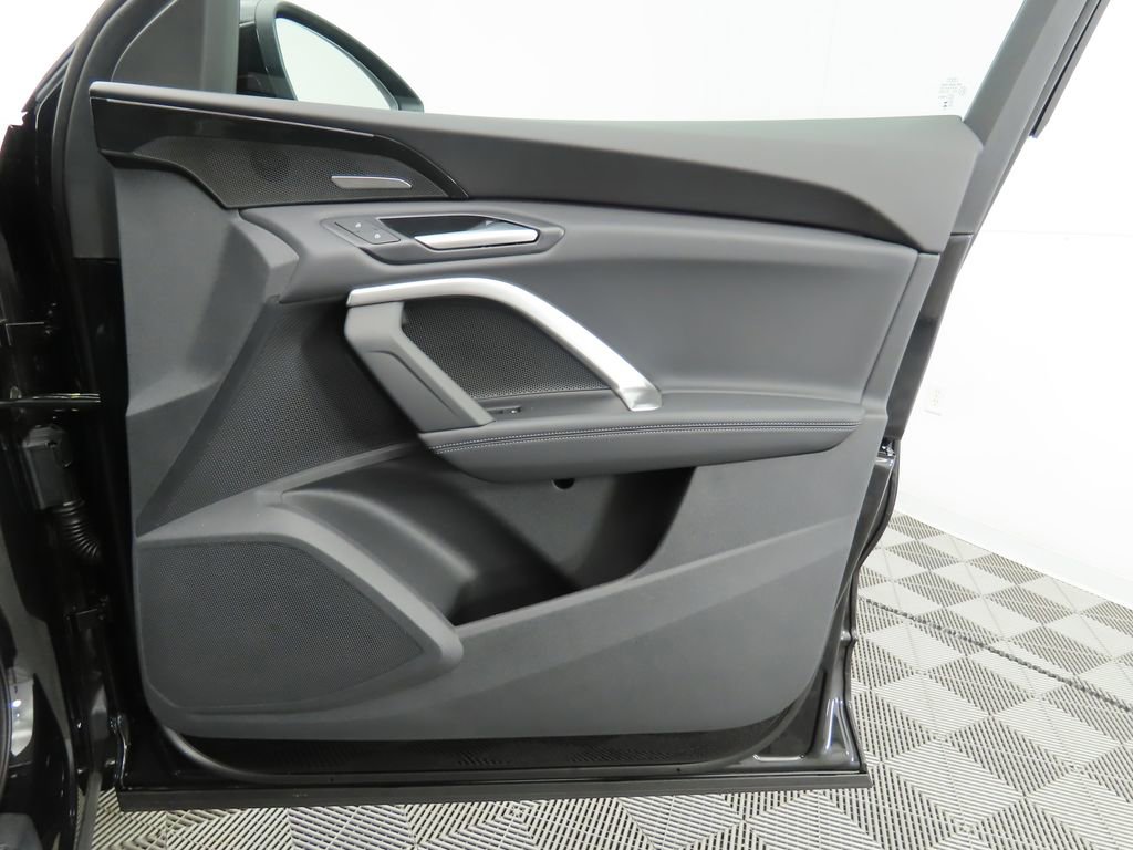 Used 2025 Audi Q5 Premium Plus w/ Premium Plus image 27