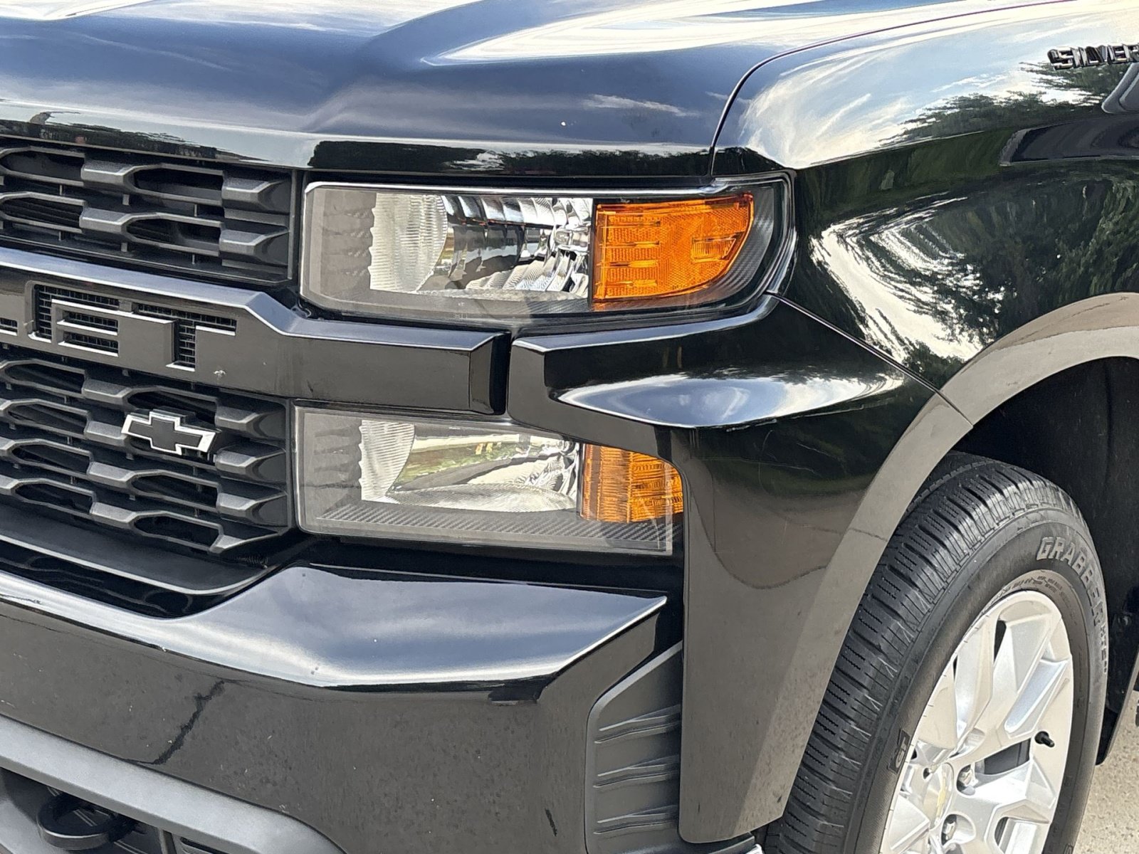 Used 2021 Chevrolet Silverado 1500 Custom w/ LPO, Dark Essentials Package AWD/4WD image 12