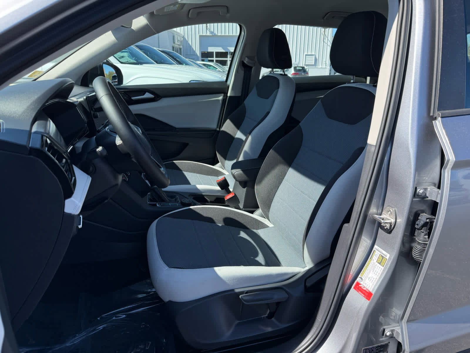 Certified 2025 Volkswagen Taos S AWD/4WD image 18