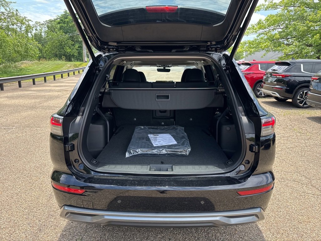 New 2025 Mitsubishi Outlander SEL image 15
