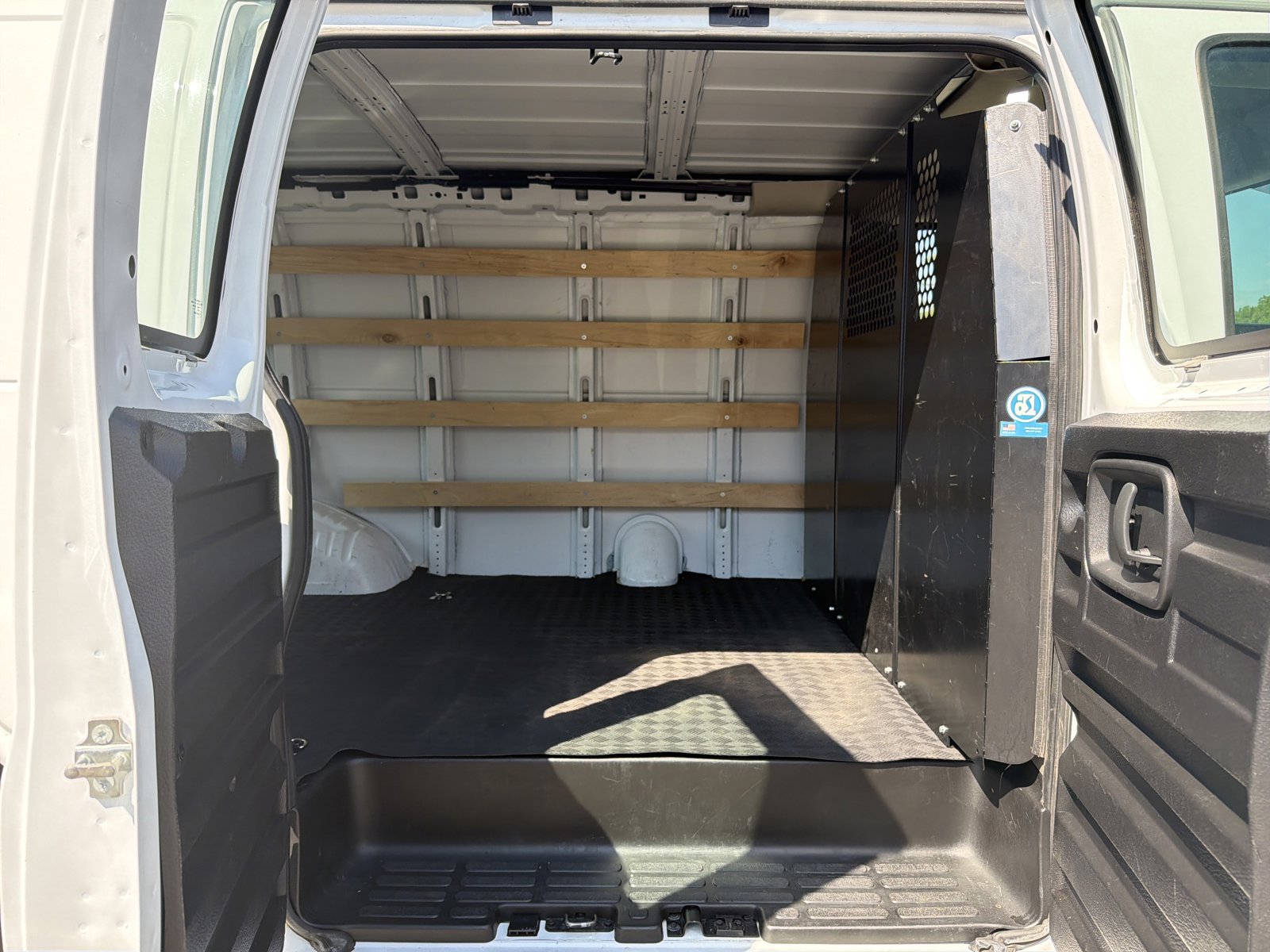 Used 2024 GMC Savana 2500 w/ Driver Convenience Package RWD image 28