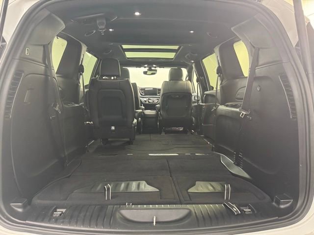 Used 2025 Chrysler Pacifica Limited image 33