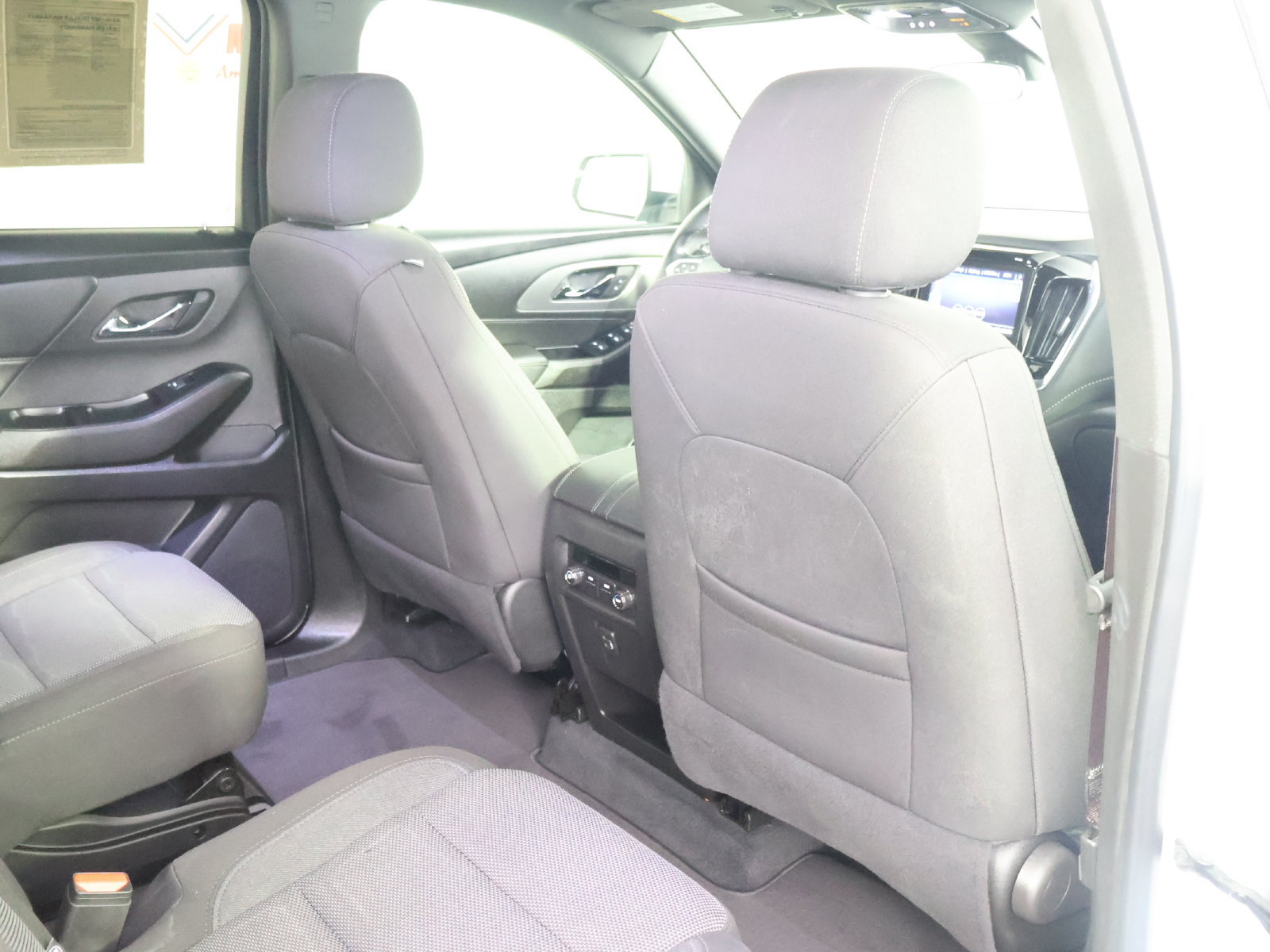 Used 2023 Chevrolet Traverse LT AWD/4WD image 49