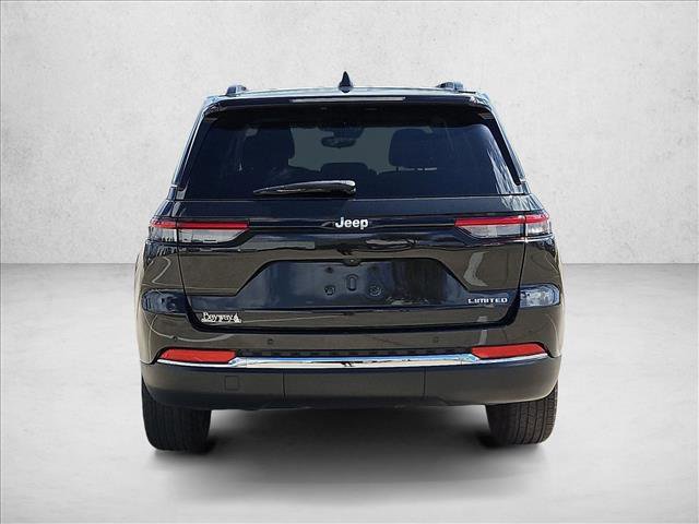 Used 2023 Jeep Grand Cherokee Limited image 7