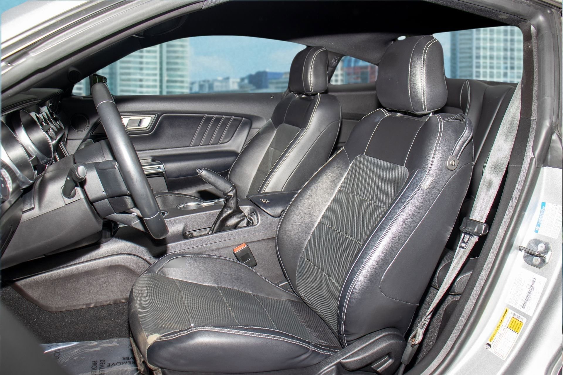 Used 2019 Ford Mustang Premium w/ Ecoboost Performance Package image 6