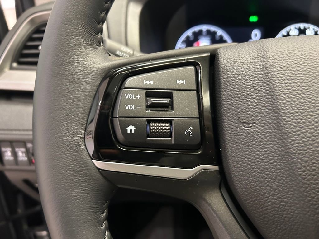 Used 2025 Honda Odyssey EX-L image 16