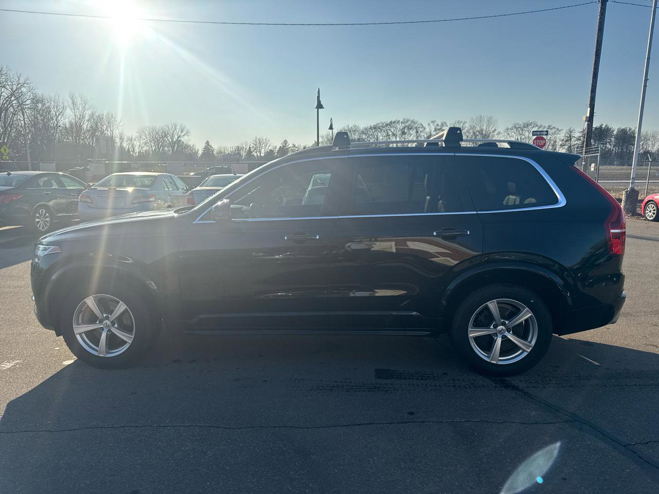 Used 2019 Volvo XC90 T6 Momentum w/ Advanced Package AWD/4WD image 9