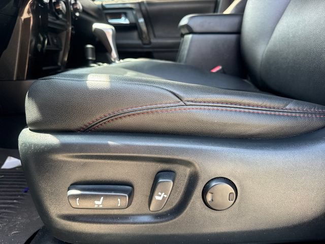 Used 2022 Toyota 4Runner TRD Off-Road Premium AWD/4WD image 14