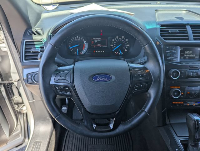 Used 2016 Ford Explorer XLT FWD image 23