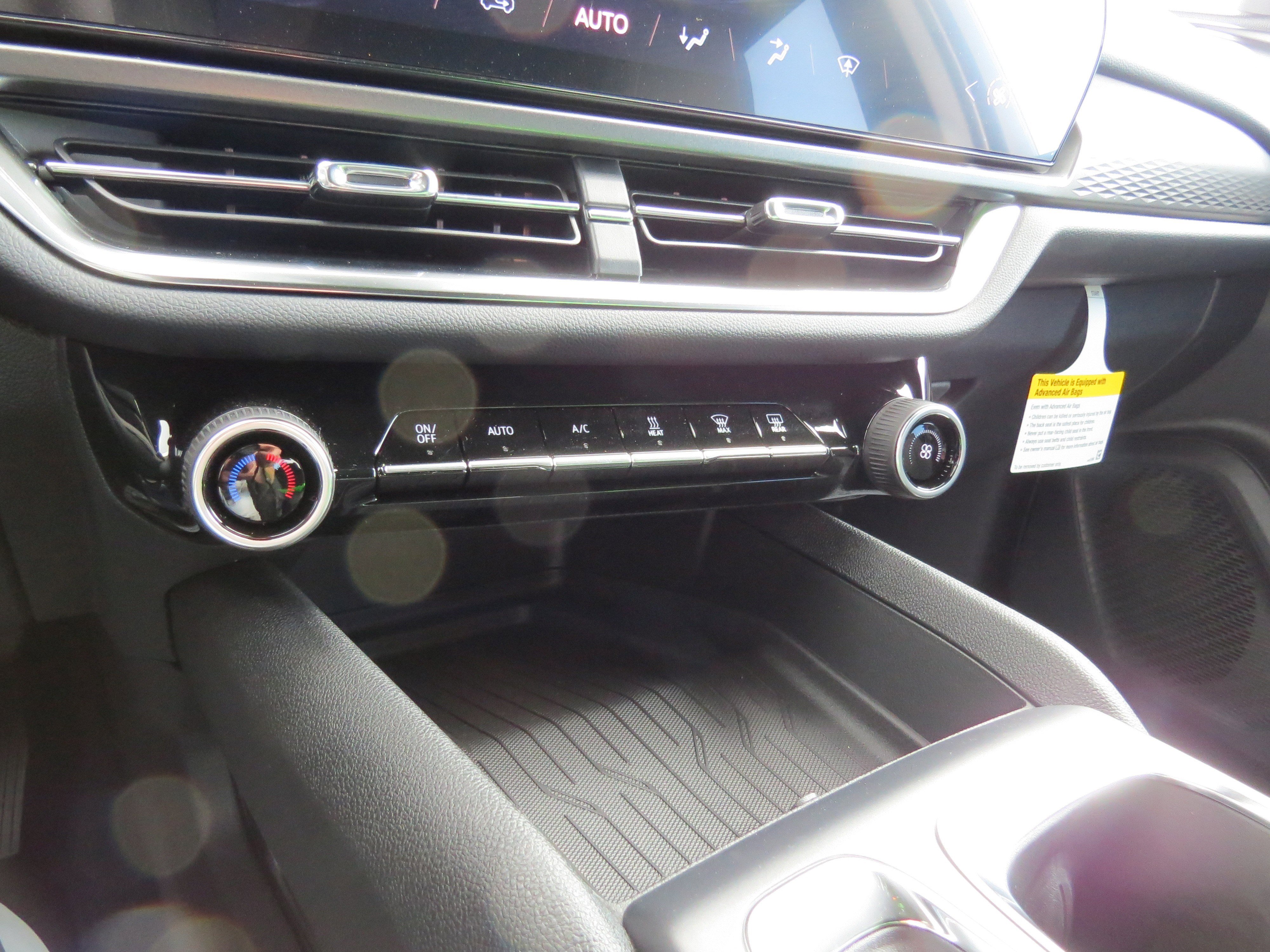 New 2026 Chevrolet Equinox EV LT image 20