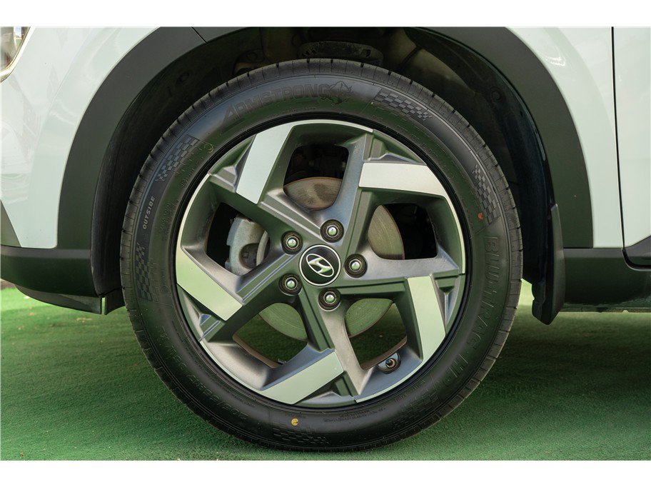 Used 2020 Hyundai Venue SEL w/ Convenience + Premium Package FWD image 28