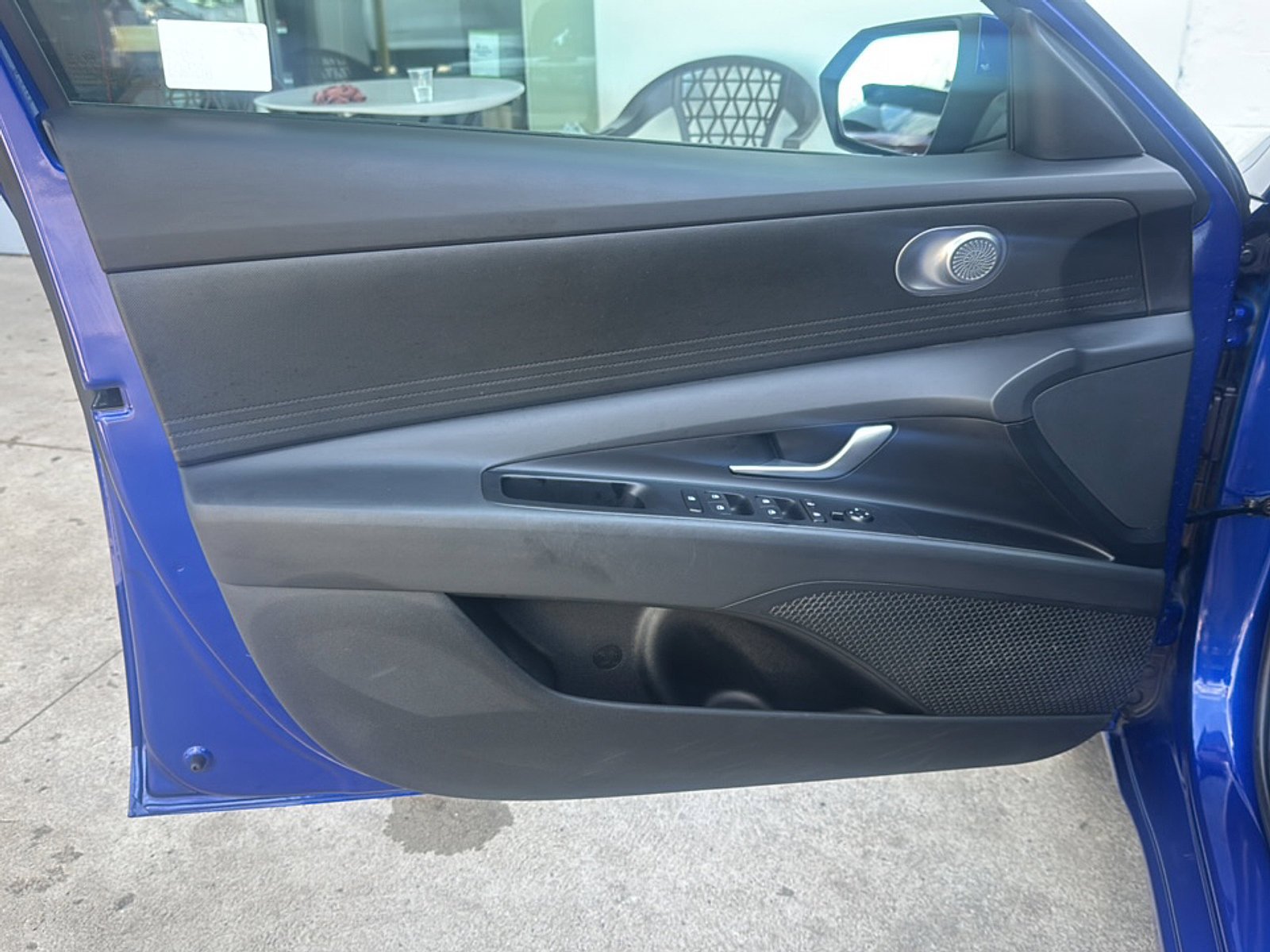 Used 2025 Hyundai Elantra SE FWD image 14