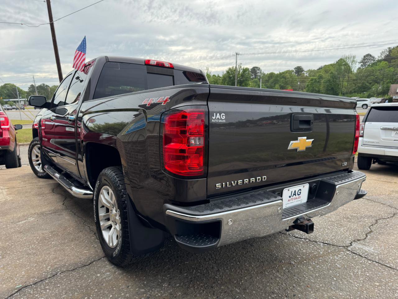 Used 2015 Chevrolet Silverado 1500 LTZ w/ LTZ Plus Package AWD/4WD image 5